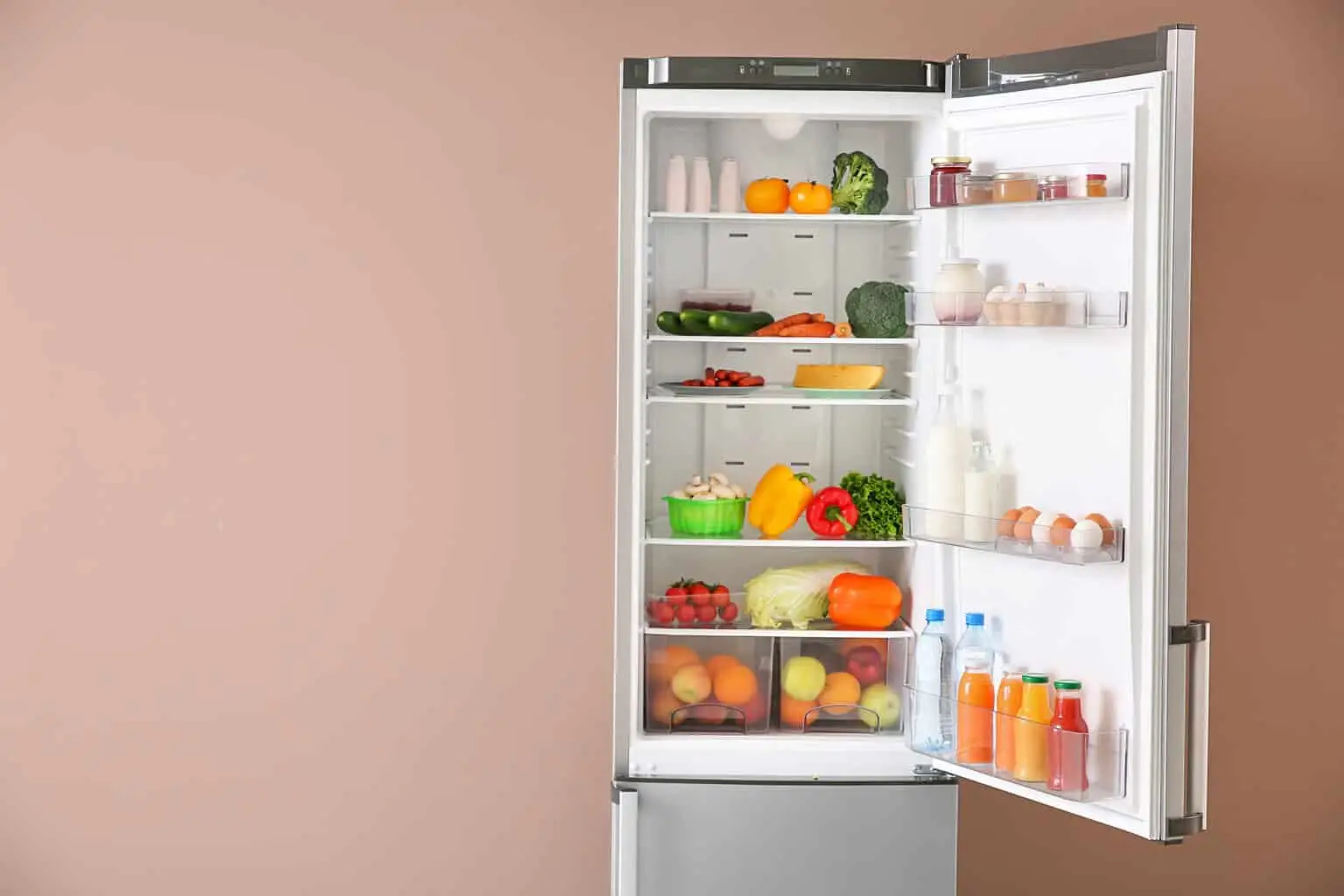 Come evitare che il frigorifero faccia cattivi odori in estate: la guida pratica dei tecnologi alimentari Come evitare che il frigorifero faccia cattivi odori in estate: la guida pratica dei tecnologi alimentari